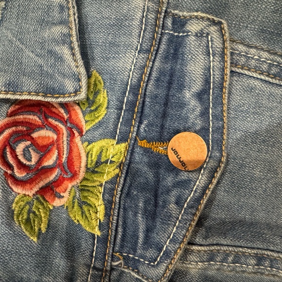 Joujou Premium Denim Collection Floral Embroidered Jean Jacket - Size Large - Picture 12 of 12